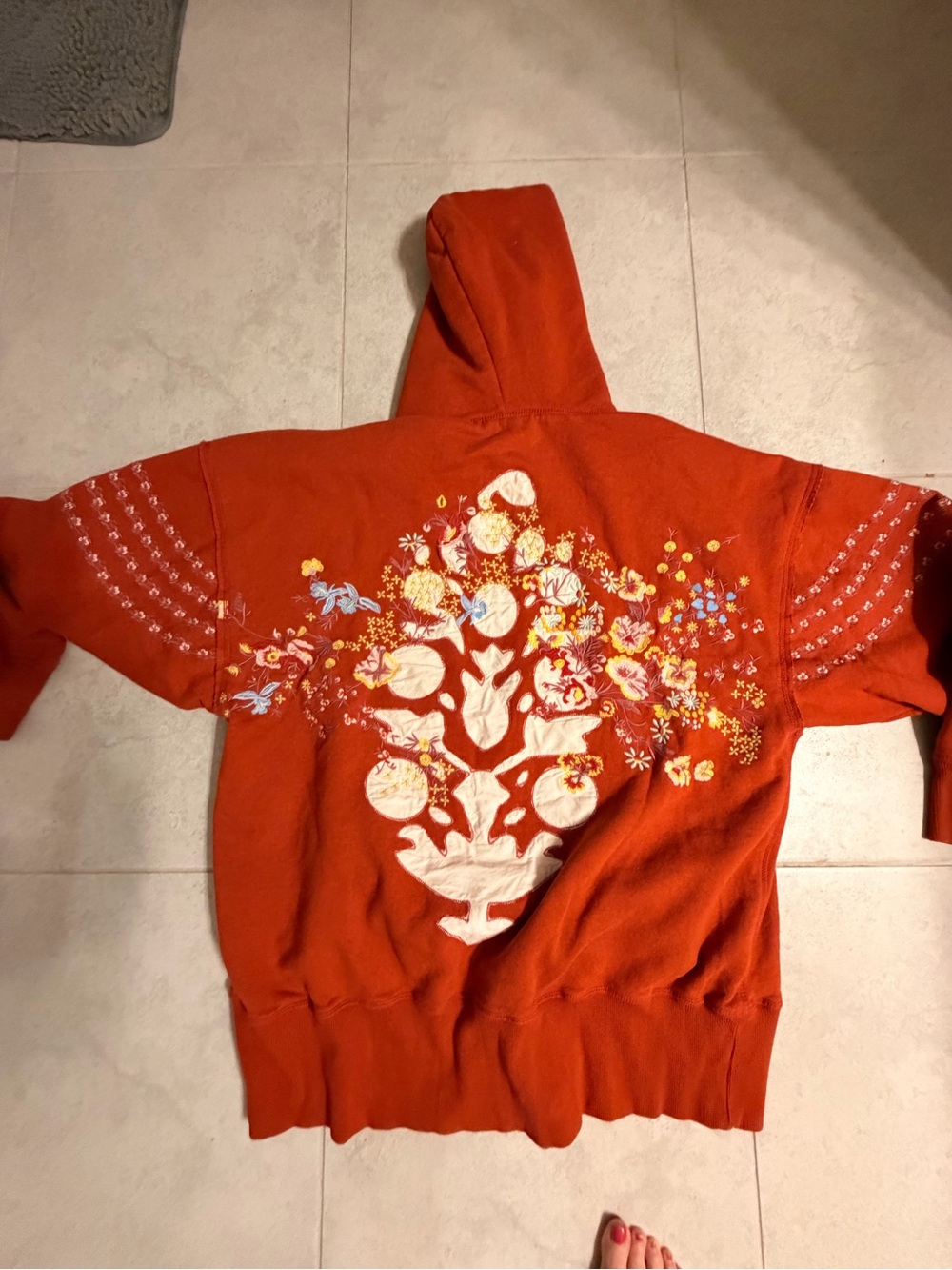 We The Free Free People It’s A Vibe Embroidered Hoodie Sweatshirt Size Medium